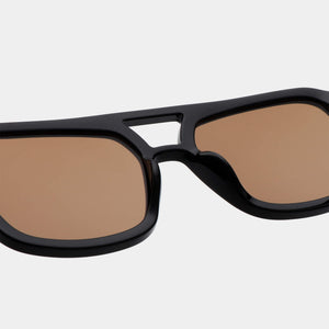 Sunglasses Kaya in Black and Brown Lenses