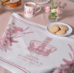 Tea Towel HRH Queen Elizabeth II Commemorative London